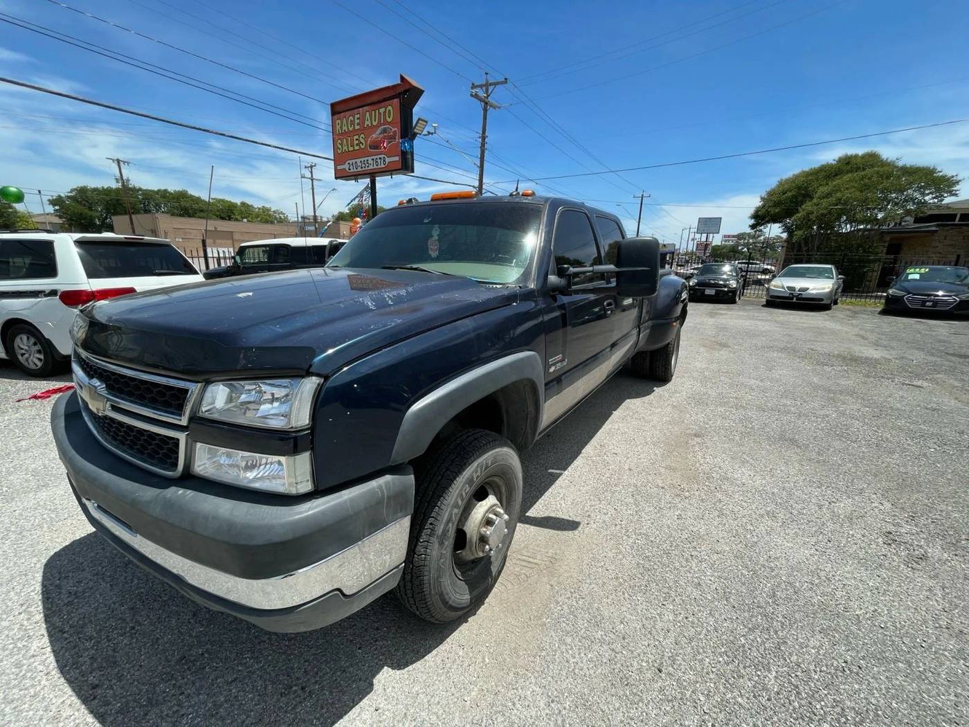 2005 Chevrolet Silverado 3500 LT — Pickup Truck — 268,746 mi — San Antonio, TX