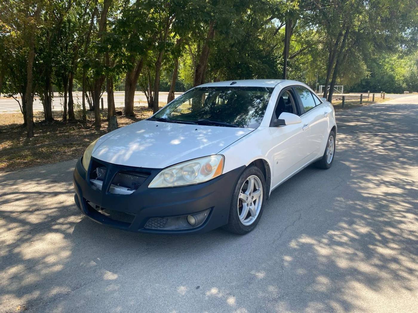 2009 Pontiac G6 Base — Sedan — 188,692 mi — San Antonio, TX