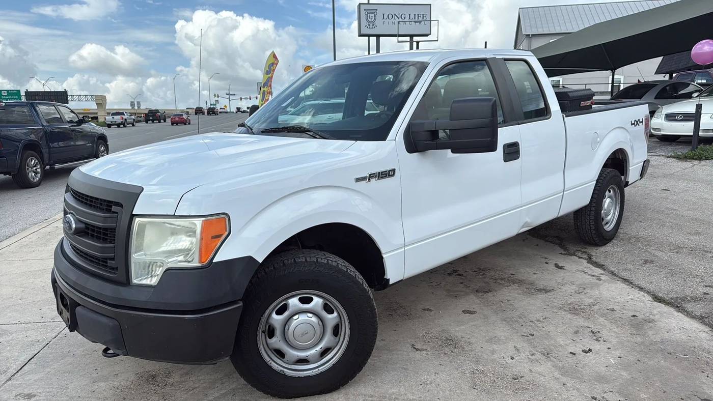 2014 Ford F-150 XL — Pickup Truck — 148,972 mi — San Antonio, TX