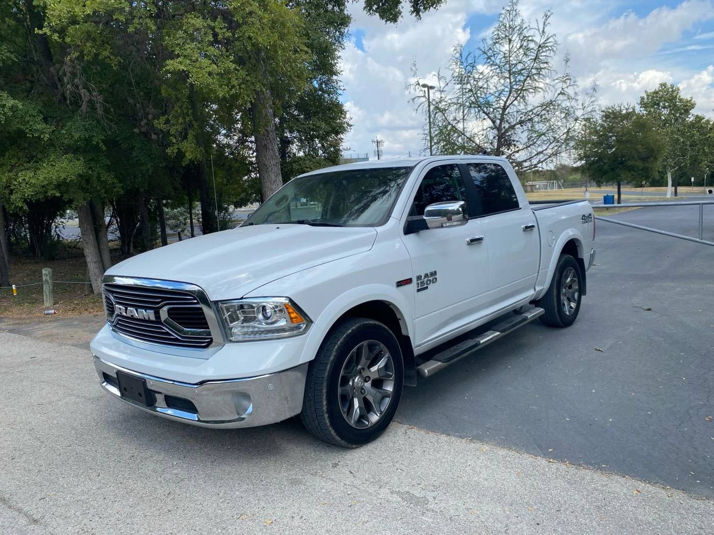 2019 Ram 1500 Classic Laramie — Pickup Truck — 128,493 mi — San Antonio, TX