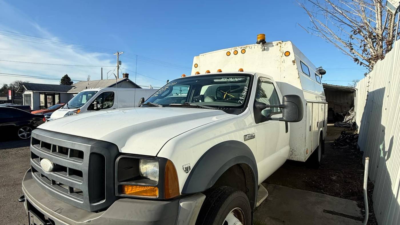 2007 Ford Super Duty F-450 Chassis Cab XL — Chassis Cab Truck — 172,150 mi — Tacoma, WA