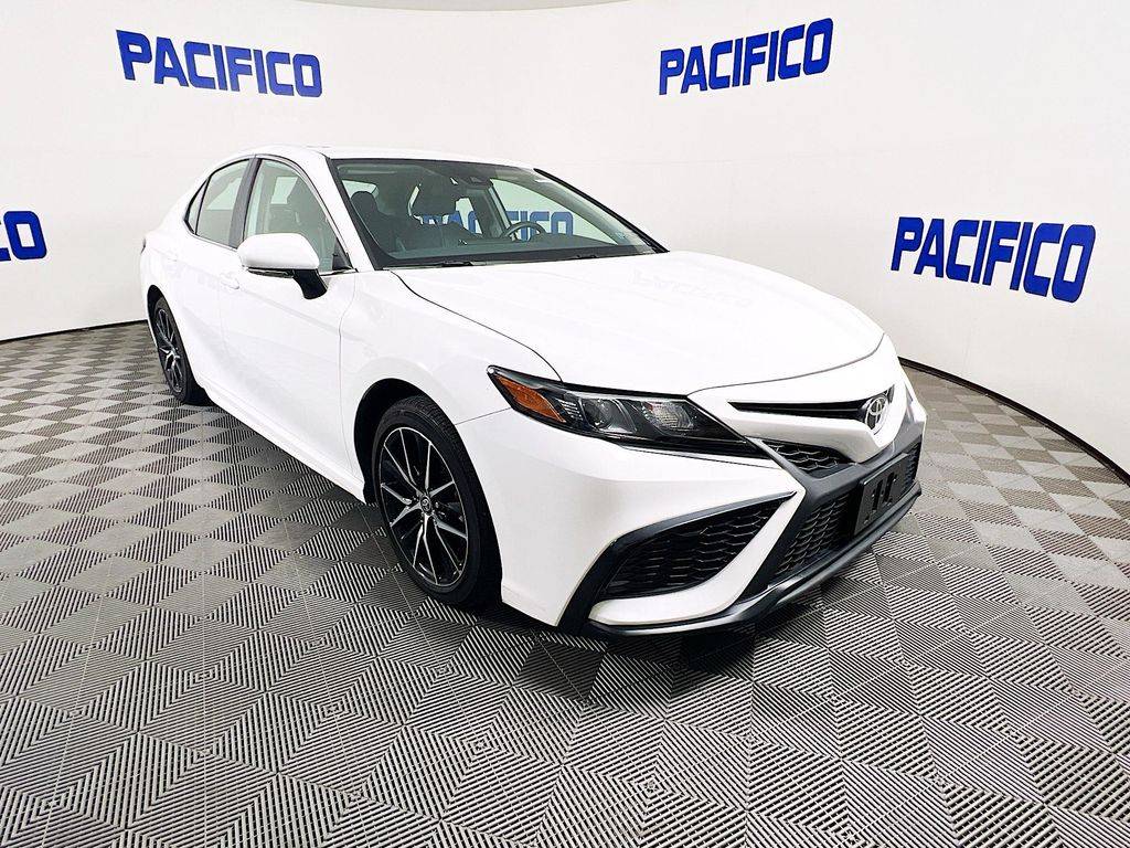 2024 Toyota Camry SE — Sedan — 15,022 mi — Philadelphia, PA