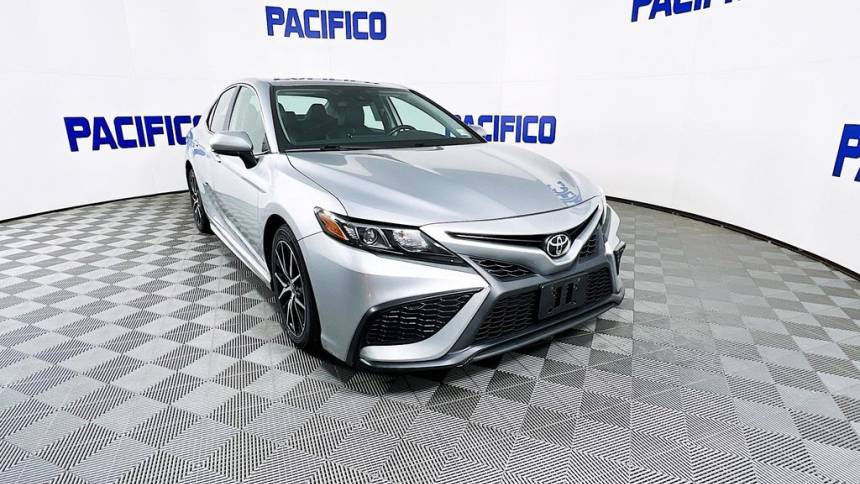 2021 Toyota Camry SE — Sedan — 61,974 mi — Philadelphia, PA