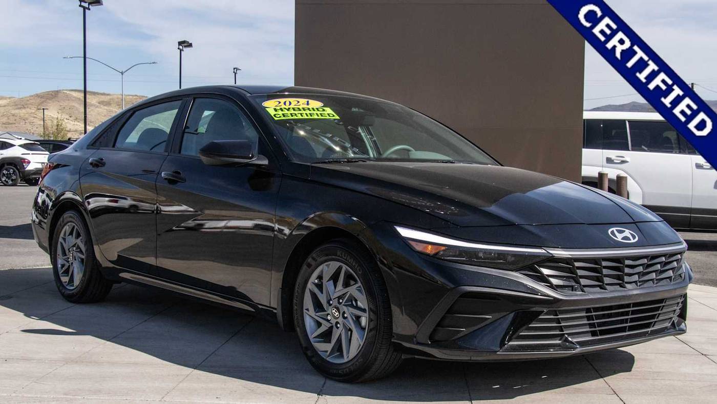 2024 Hyundai Elantra Hybrid Blue — Sedan — 8,769 mi — Carson City, NV