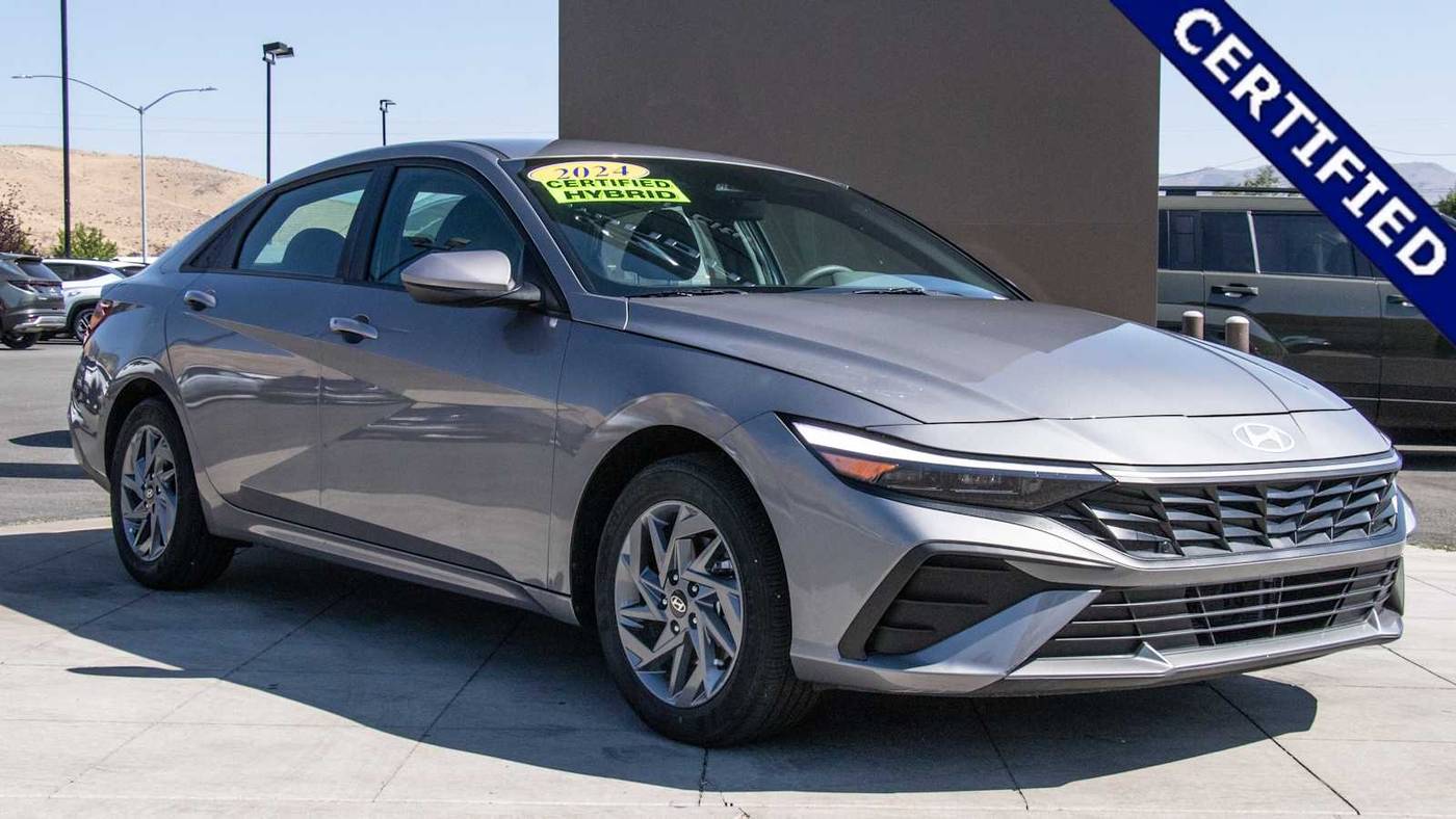 2024 Hyundai Elantra Hybrid Blue — Sedan — 8,817 mi — Carson City, NV