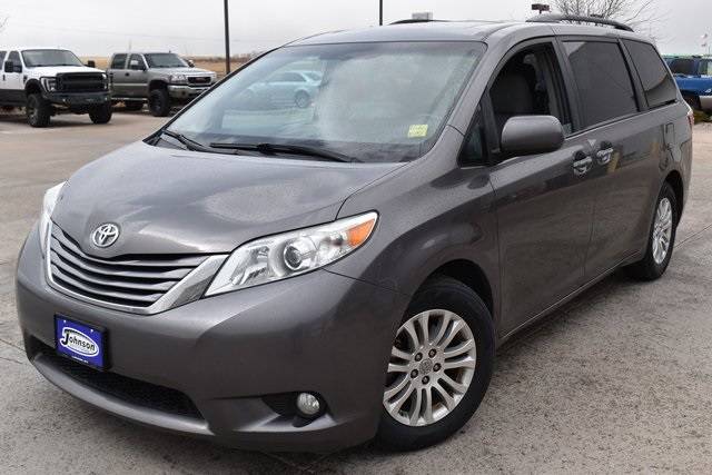 2017 Toyota Sienna XLE — Minivan — 179,983 mi — Laramie, WY