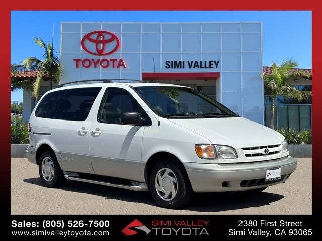 2000 Toyota Sienna XLE — Minivan — 112,822 mi — Simi Valley, CA
