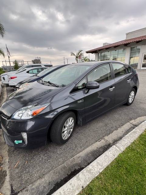 2012 Toyota Prius Advanced — Hatchback — 131,391 mi — Simi Valley, CA