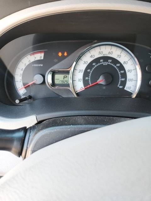 2011 Toyota Sienna SE — Minivan — 117,926 mi — Simi Valley, CA