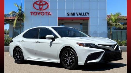 2024 Toyota Camry Hybrid SE