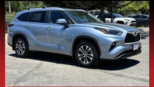 2024 Toyota Highlander XLE — SUV — 10,875 mi — Simi Valley, CA