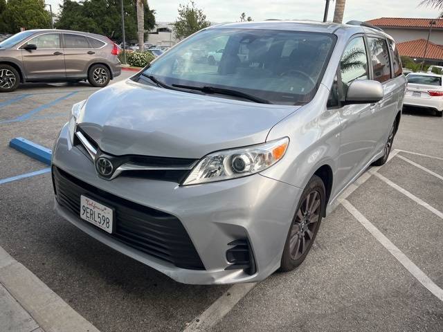 2018 Toyota Sienna LE — Minivan — 64,077 mi — Simi Valley, CA