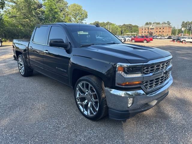 2017 Chevrolet Silverado 1500 LT — Pickup Truck — 92,632 mi — Longview, TX
