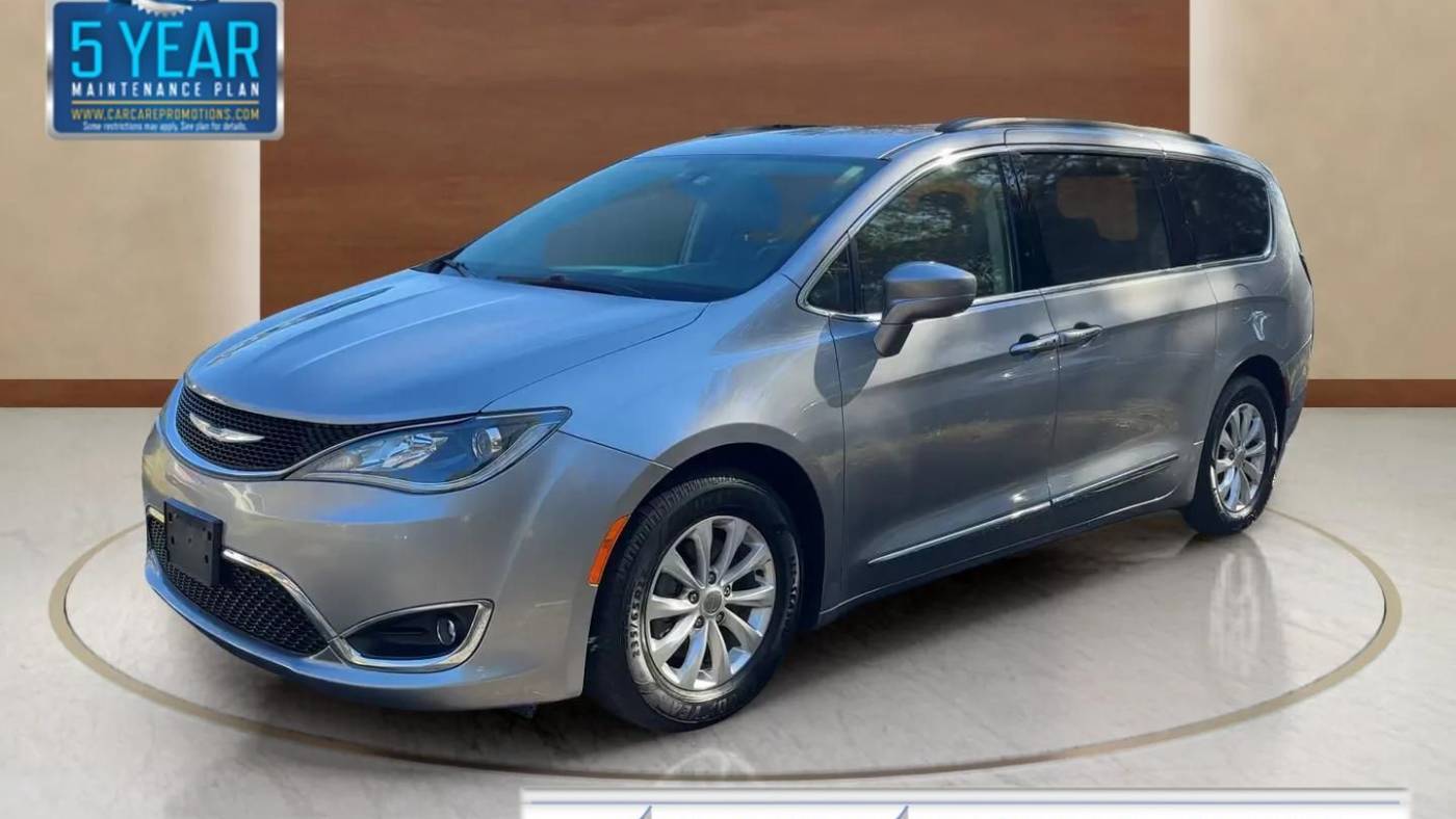2017 Chrysler Pacifica Touring L — Minivan — 117,211 mi — Alpharetta, GA