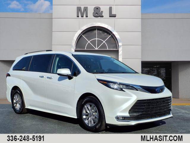 2023 Toyota Sienna XLE — Minivan — 60,554 mi — Lexington, NC