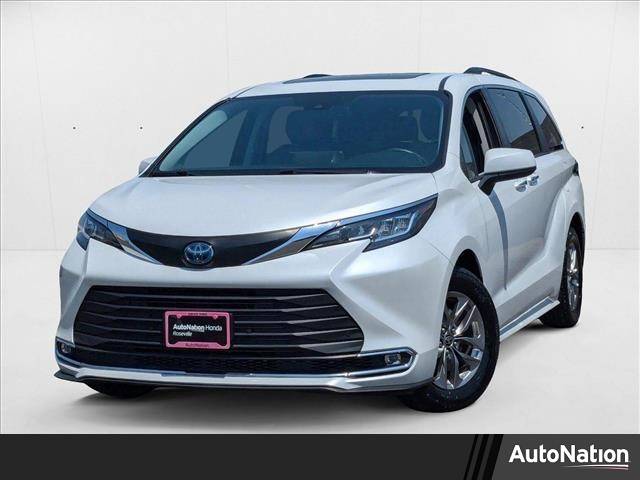 2023 Toyota Sienna XLE — Minivan — 70,960 mi — Roseville, CA