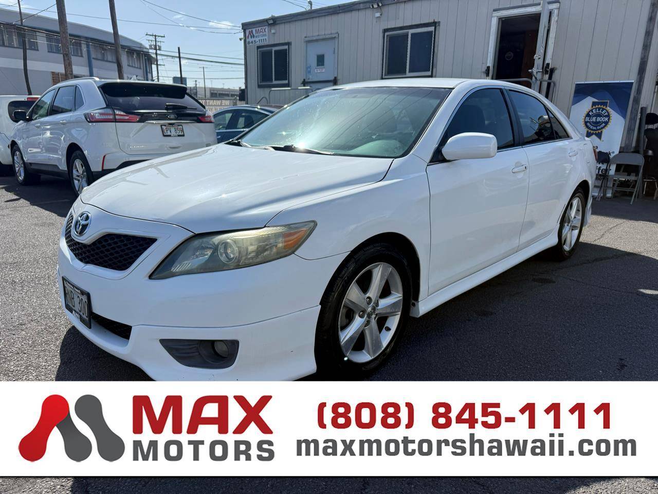 2011 Toyota Camry SE V6 — Sedan — 101,691 mi — Honolulu, HI