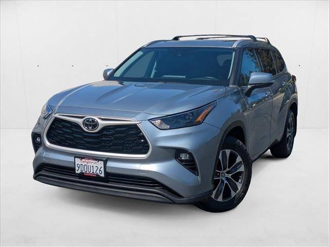 2022 Toyota Highlander XLE — SUV — 28,427 mi — Roseville, CA