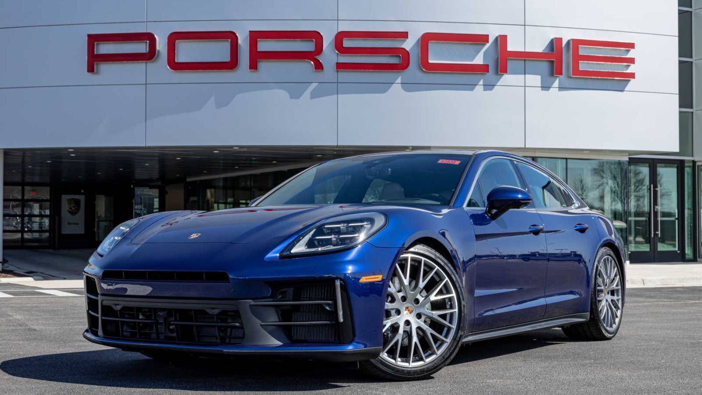 2024 Porsche Panamera 4 — Hatchback — 27 mi — Rockford, IL