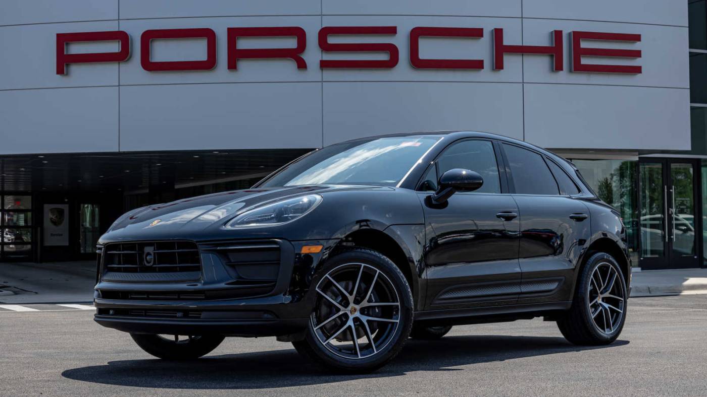 2024 Porsche Macan Standard — SUV — 3,305 mi — Rockford, IL
