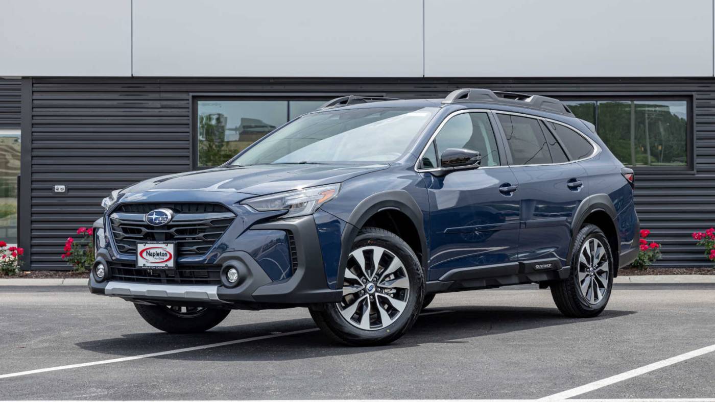 2025 Subaru Outback Limited — SUV — 5,365 mi — Rockford, IL
