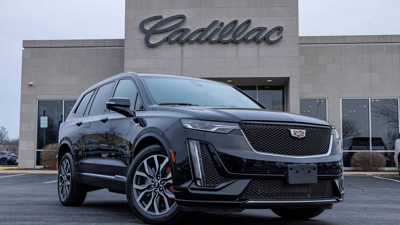 2023 Cadillac XT6 Sport — SUV — 33,595 mi — Rockford, IL