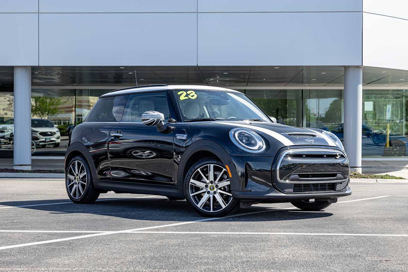 2023 MINI Electric Hardtop Cooper SE — Hatchback — 15,787 mi — Rockford, IL