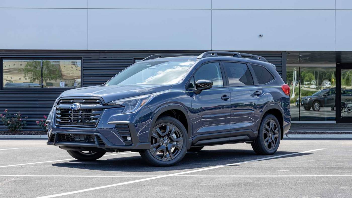 2024 Subaru Ascent Onyx Edition — SUV — 302 mi — Rockford, IL