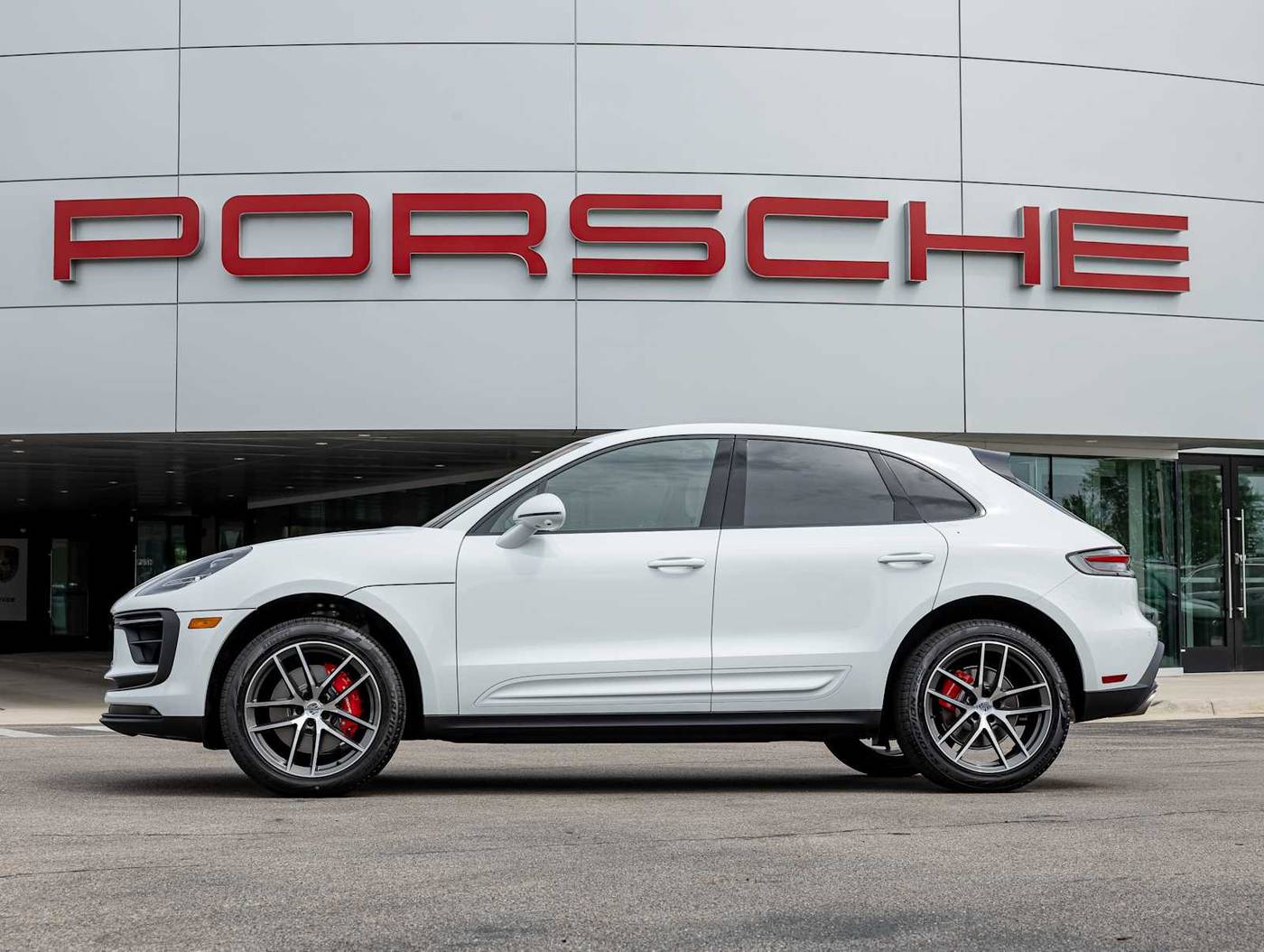 2016 Porsche Macan Review | Pricing, Trims & Photos - TrueCar