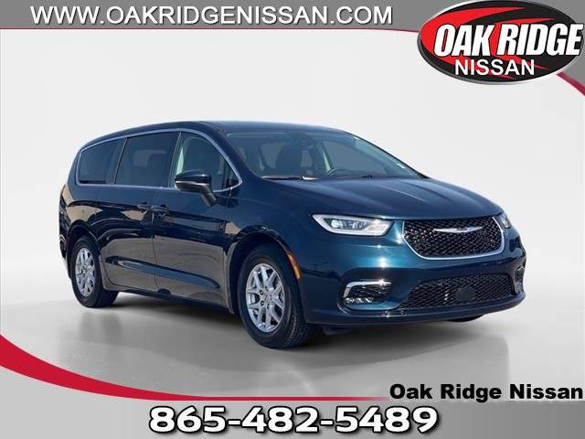 2023 Chrysler Pacifica Touring L — Minivan — 64,041 mi — Oak Ridge, TN