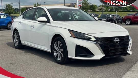 2023 Nissan Altima S — Sedan — 15 mi — Oak Ridge, TN