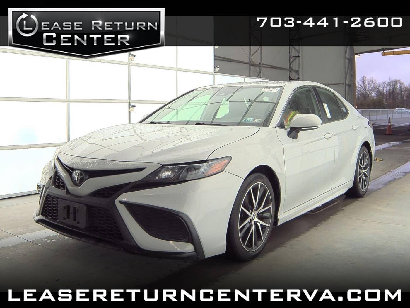 2022 Toyota Camry SE — Sedan — 54,949 mi — Triangle, VA