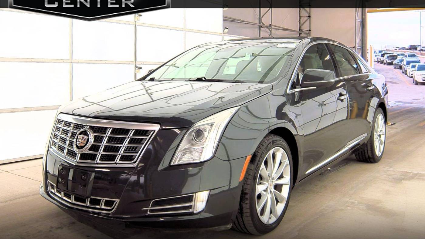 2013 Cadillac XTS Premium — Sedan — 53,989 mi — Triangle, VA