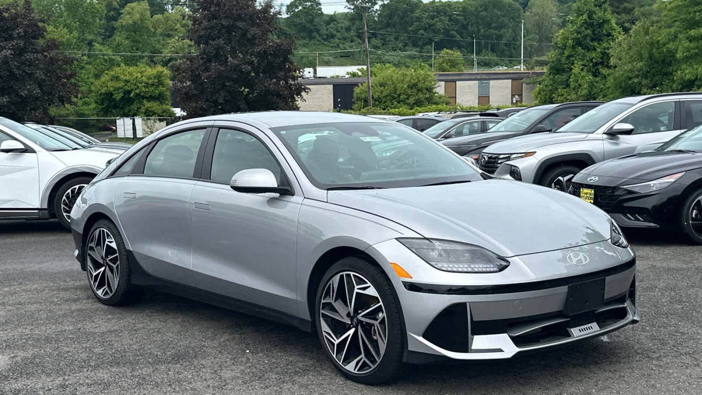 2023 Hyundai IONIQ 6 SEL — Sedan — 8,555 mi — Danbury, CT