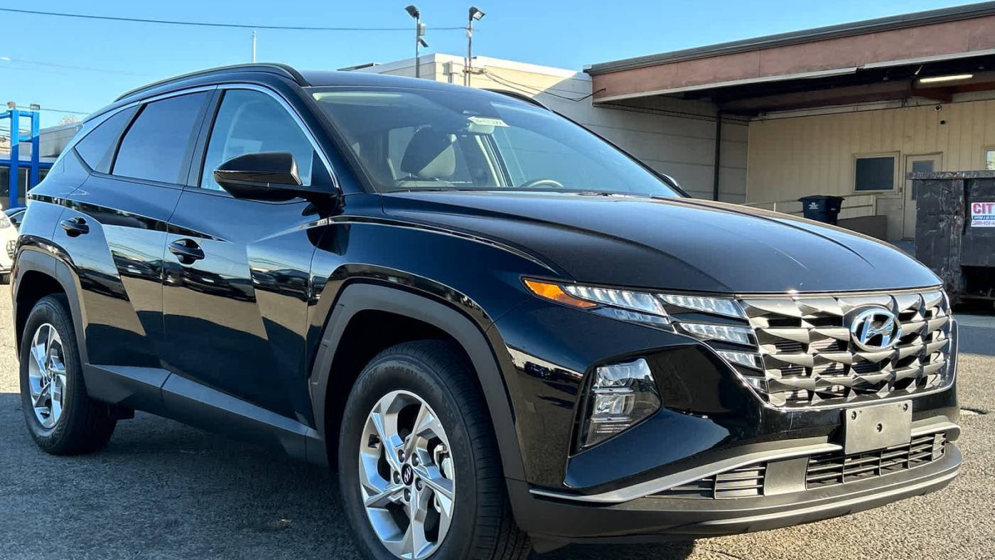 2024 Hyundai Tucson SEL — SUV — 4,566 mi — Danbury, CT