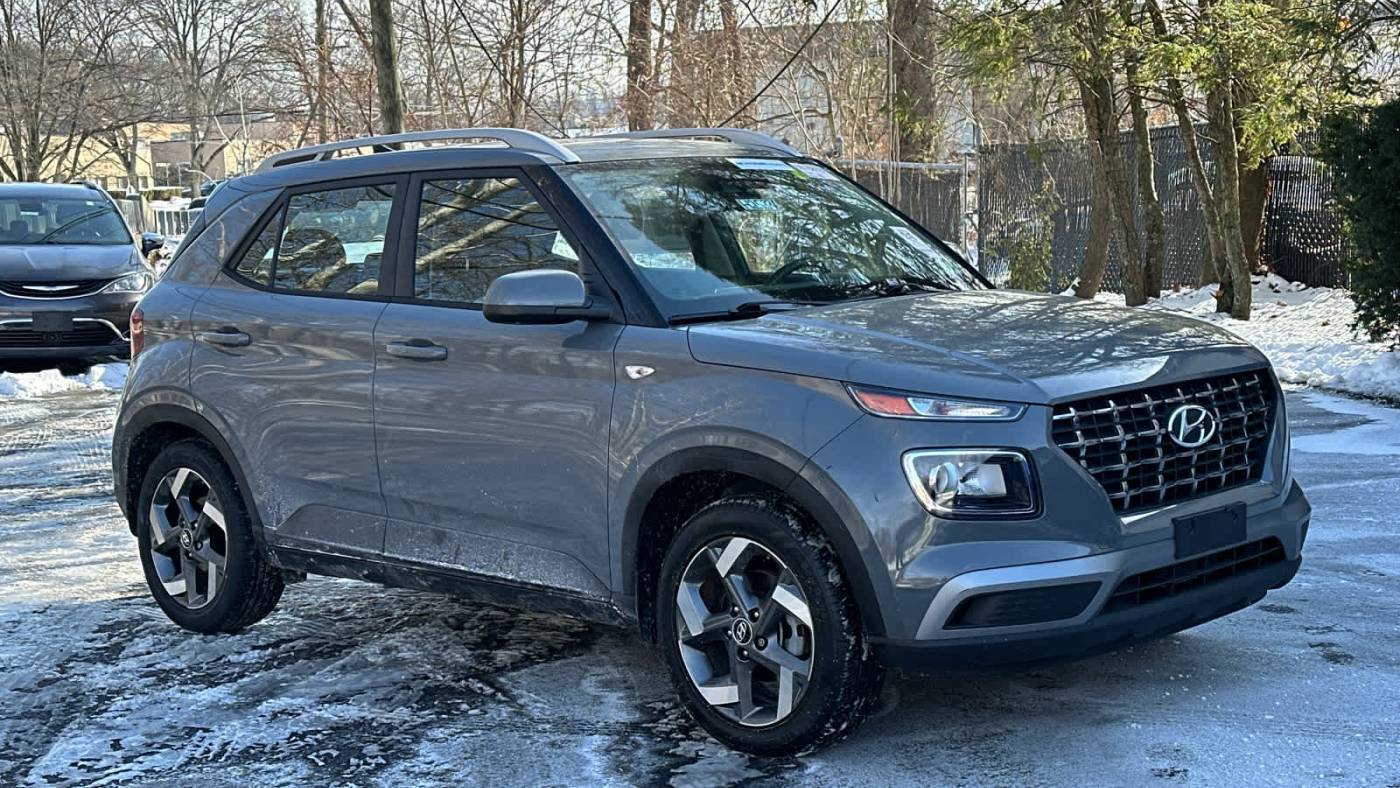 2022 Hyundai Venue SEL — SUV — 12,799 mi — Danbury, CT