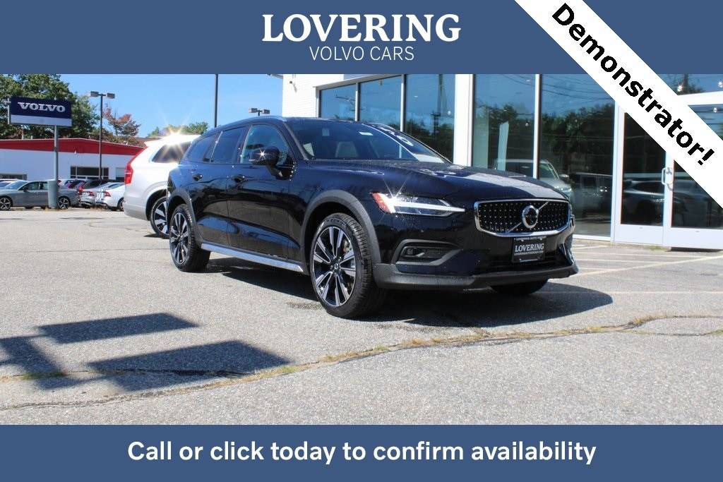 2025 Volvo V60 Cross Country Ultra — Wagon — 2,619 mi — Concord, NH