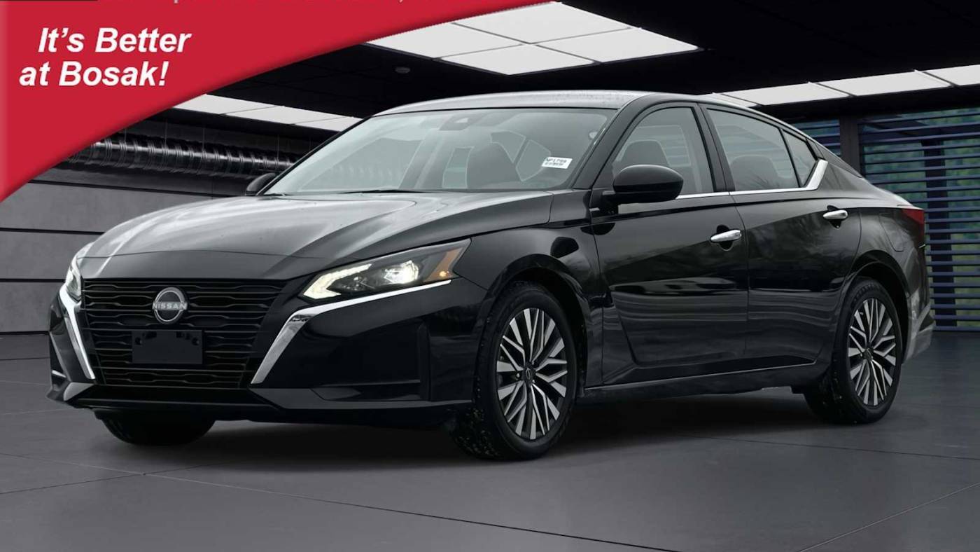 2023 Nissan Altima SV — Sedan — 69,654 mi — Burns Harbor, IN