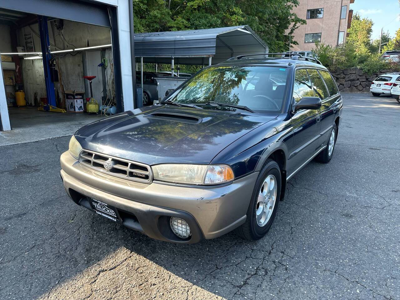 1999 Subaru Outback Base — Wagon — 118,138 mi — Seattle, WA