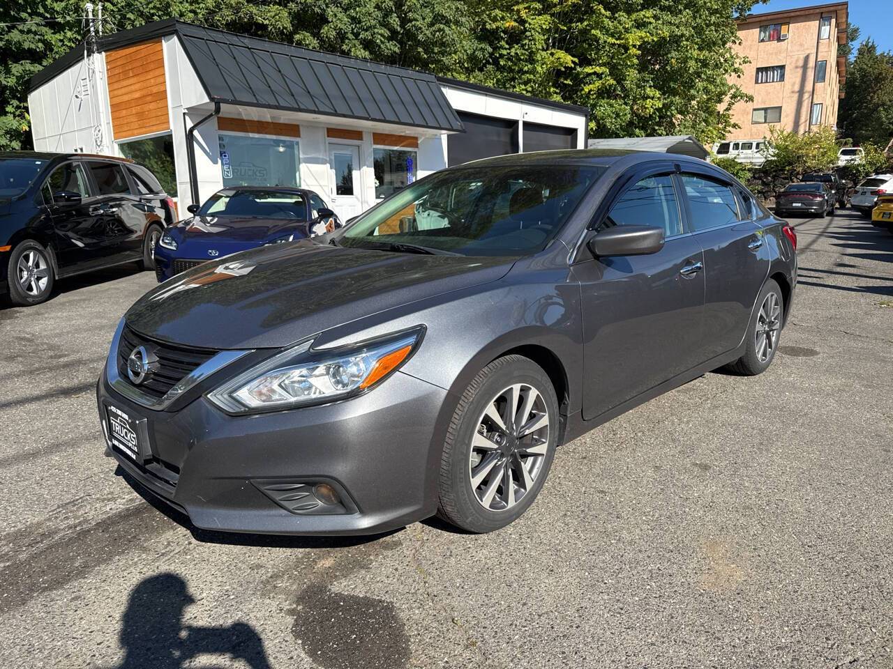 2017 Nissan Altima 2.5 SV — Sedan — 110,192 mi — Seattle, WA