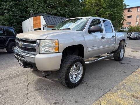 2009 Chevrolet Silverado 1500 LT — Pickup Truck — 178,972 mi — Seattle, WA