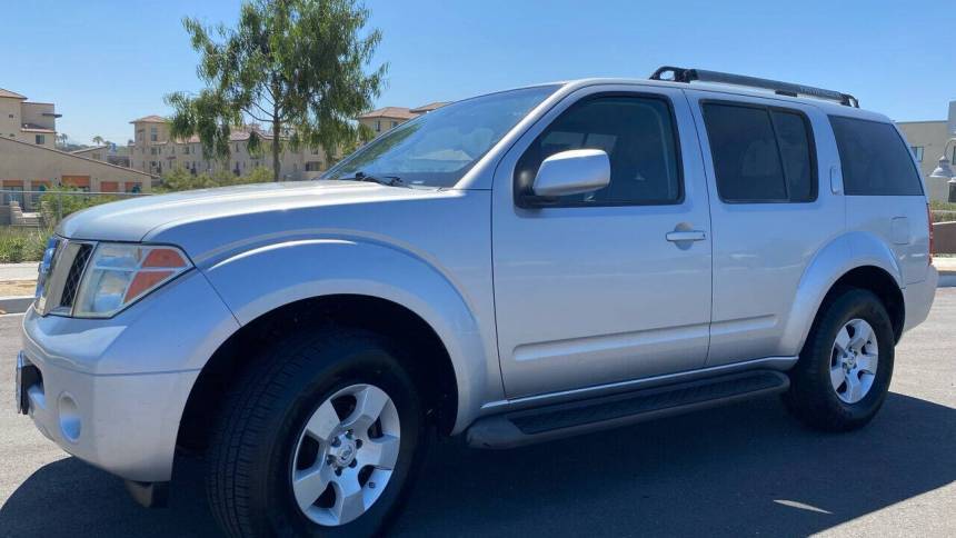2005 Nissan Pathfinder LE — SUV — 144,334 mi — San Diego, CA