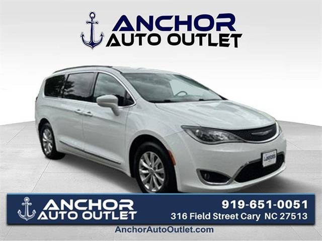 2017 Chrysler Pacifica Touring L — Minivan — 122,946 mi — Carey, NC