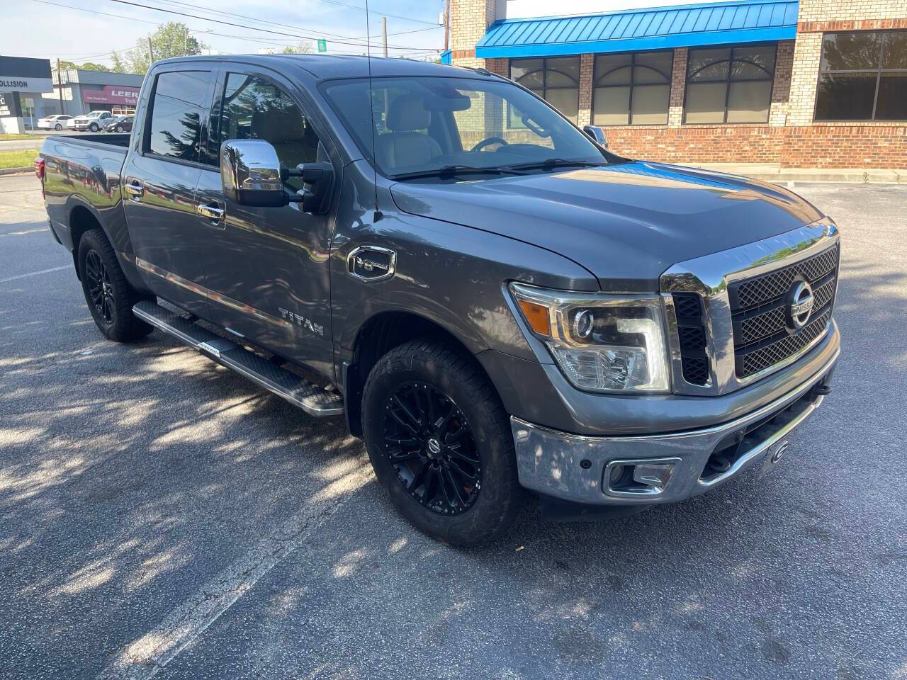 2017 Nissan Titan SL — Pickup Truck — 177,401 mi — Gainesville, GA