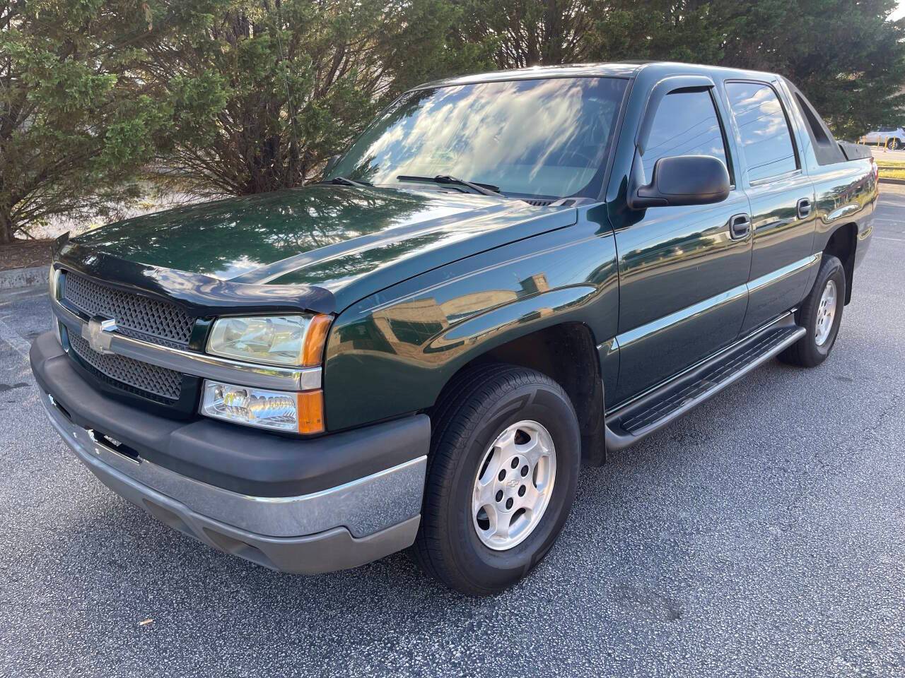 2004 Chevrolet Avalanche Base — Pickup Truck — 225,301 mi — Gainesville, GA