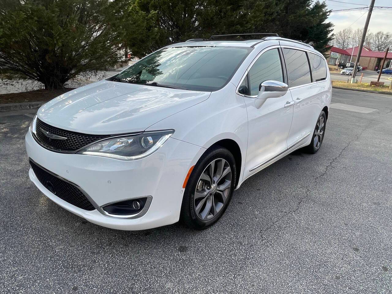 2017 Chrysler Pacifica Limited — Minivan — 139,616 mi — Gainesville, GA