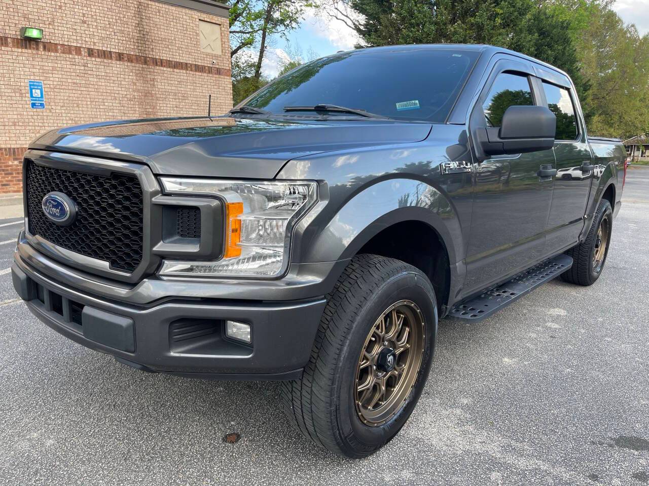 2018 Ford F-150 XLT — Pickup Truck — 141,460 mi — Gainesville, GA