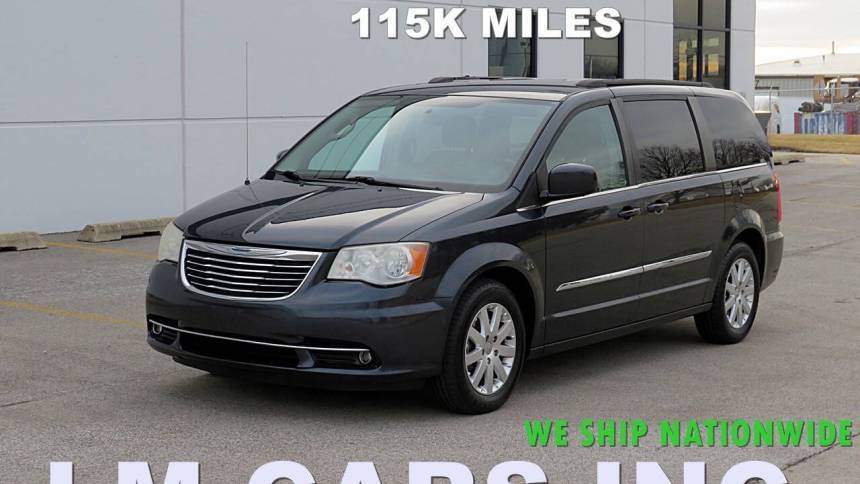2013 Chrysler Town & Country Touring — Minivan — 115,600 mi — Burr Ridge, IL