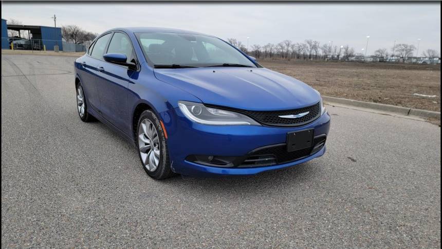 2015 Chrysler 200 S — Sedan — 147,559 mi — Wichita, KS