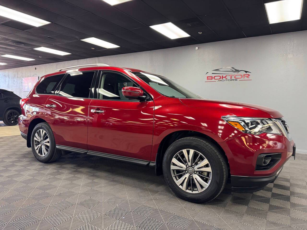 2020 Nissan Pathfinder SV — SUV — 37,666 mi — Las Vegas, NV